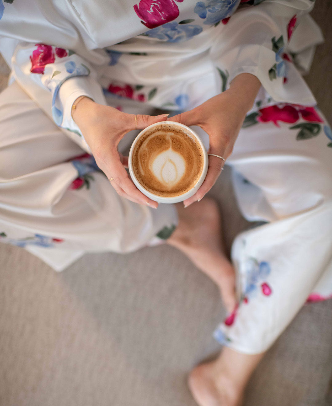 Pantalon pyjama fleuri en satin de bouteilles de plastique recyclées fait au Québec